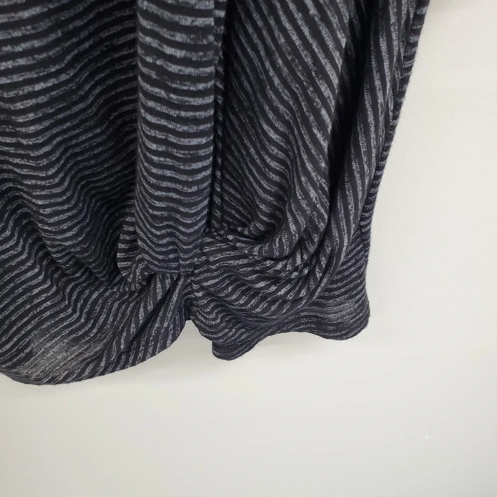 NWT OneWorld Scarf Neck Knit Top Womens 1X Gray Black‎ Paisley Short Sleeve - Picture 7 of 15
